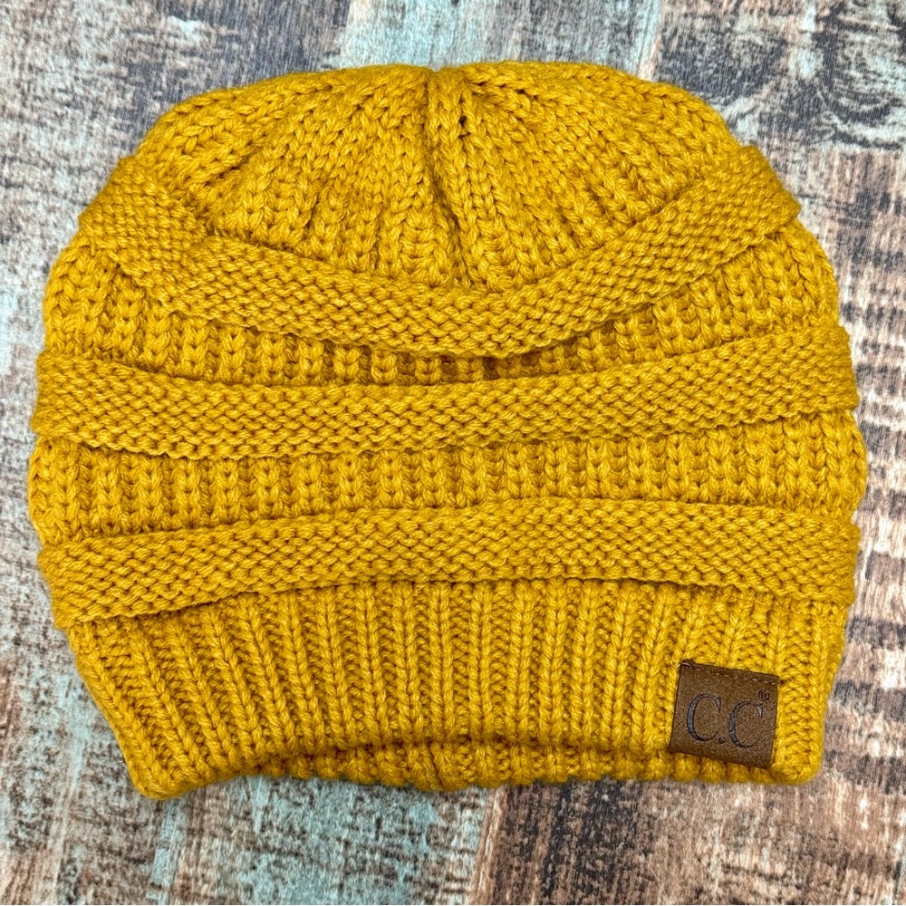 Women’s C.C. Scarf and Hat Bundle | #S19 - Picture 7 of 12